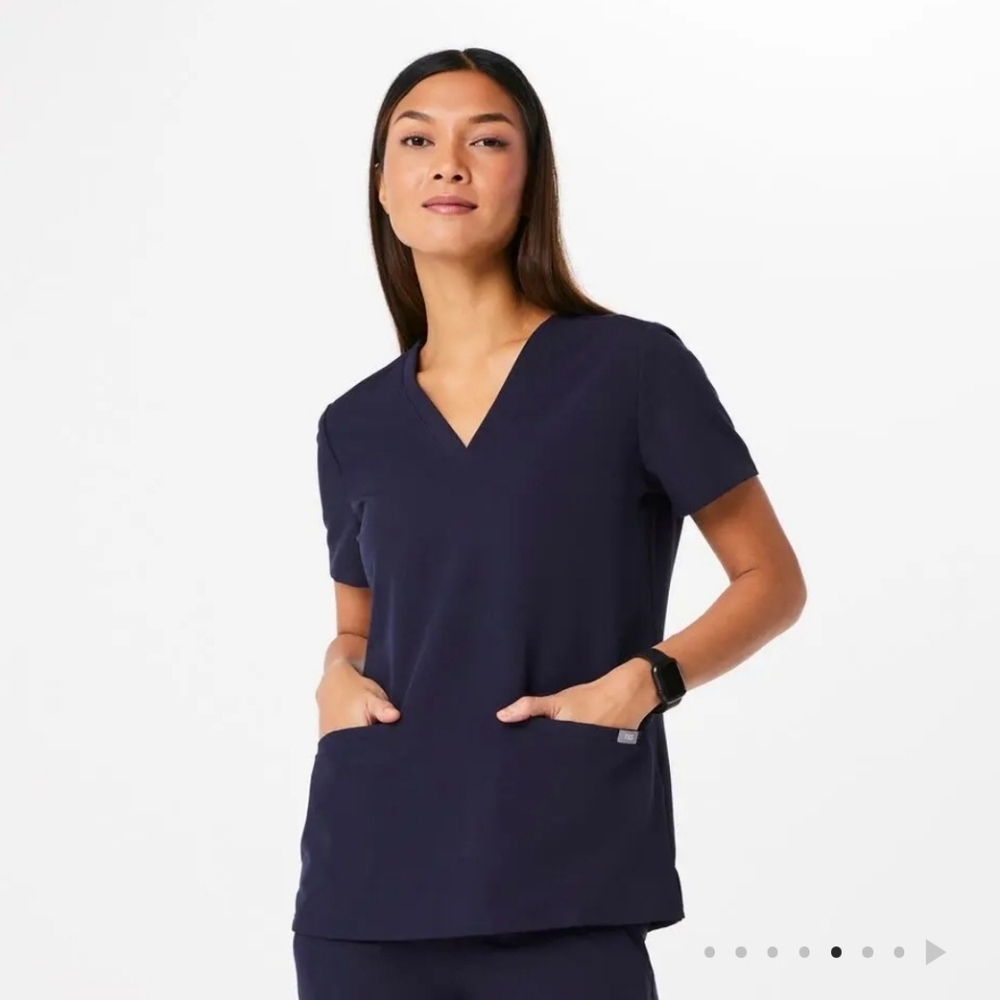 FIGS CASMA 3 POCKET SCRUB TOP NAVY sz SMALL MEDICAL NURSE DENTAL UNIFORM *GUC - Picture 3 of 11